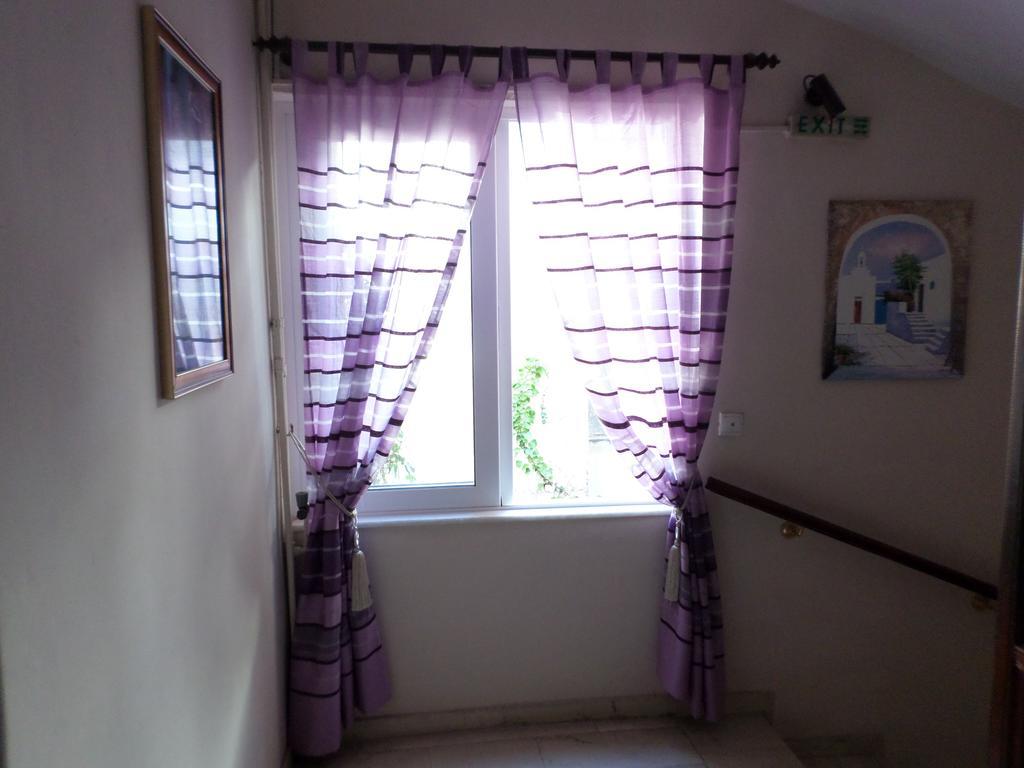 Tina Hotel Chania  Bagian luar foto