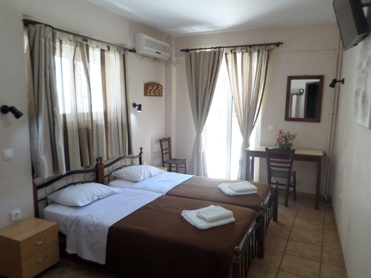 Tina Hotel Chania  Bagian luar foto